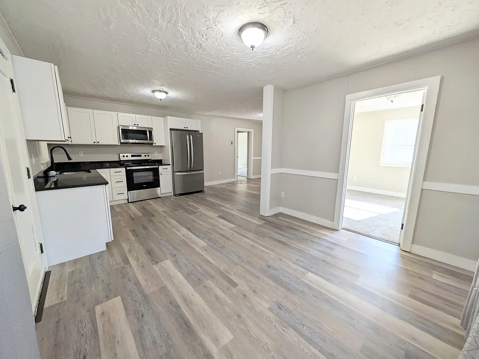 69 Franklin Dr #3