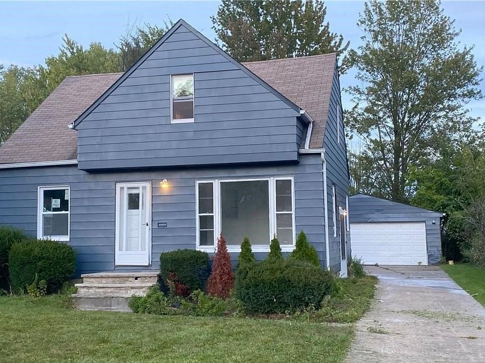 1st image of 718 Shelley Pkwy
