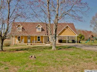 660 Hunter Rd, Hazel Green, AL 35750