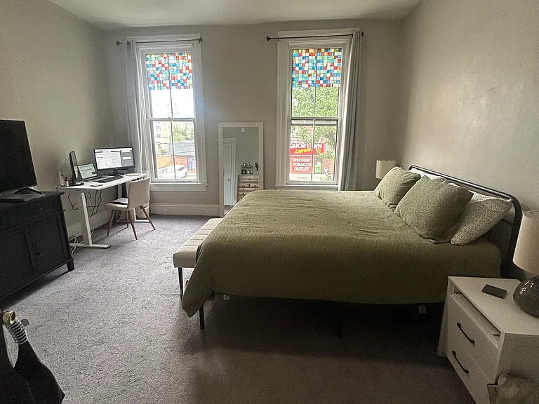 425 Russell St #1/2 — Photo 7