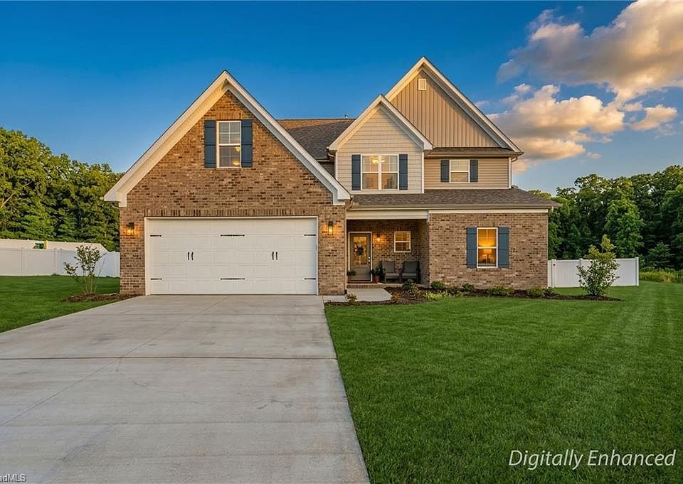 A*様 house on the hill Checker 90 90 Bunker Hill Street, Lancaster, NH 03584 | MLS #5069908 | Zillow