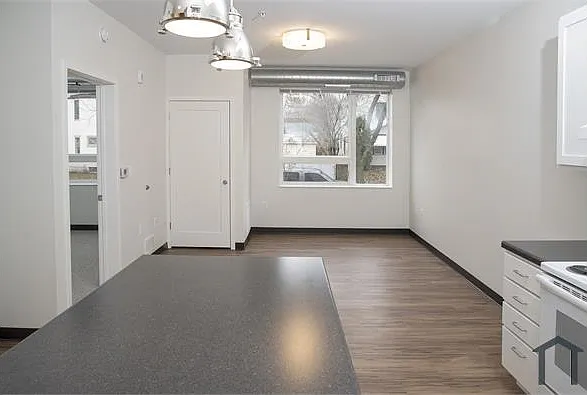 640 24th Ave NE — Photo 13