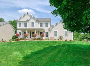 5660 Halwick Dr, Ravenna, OH 44266