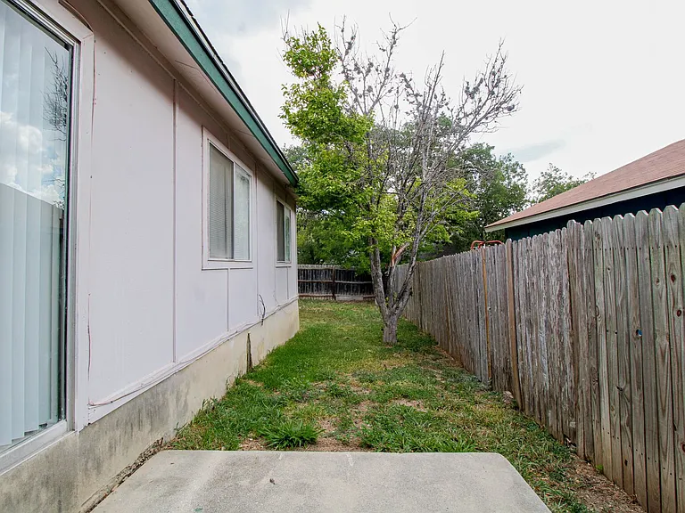 6214 Ridge Glade St — Photo 28