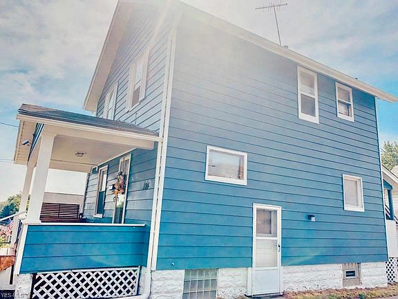 3rd image of 124 Fernwood Ave