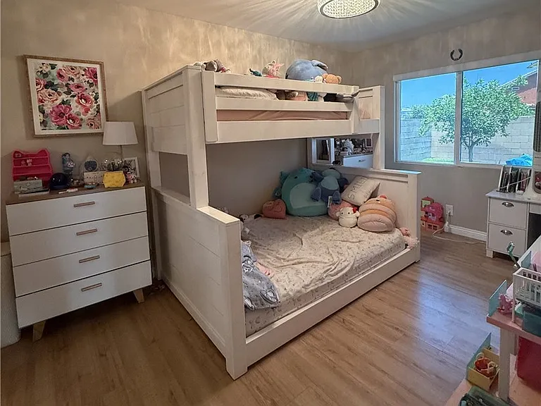 3165 Weatherby Dr — Photo 15