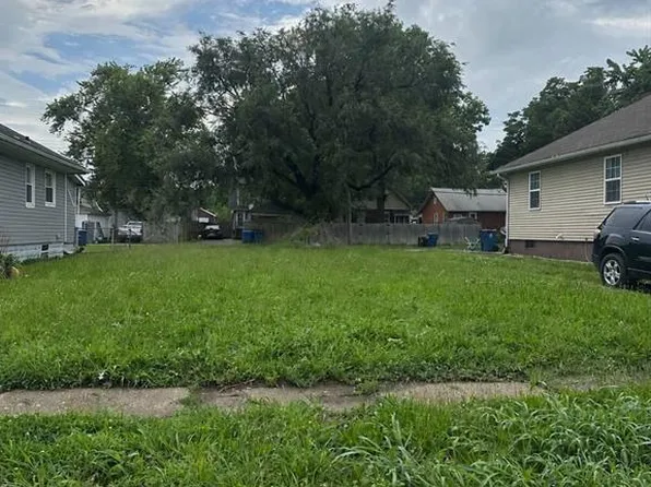 2709 Iowa St, Granite City, IL 62040