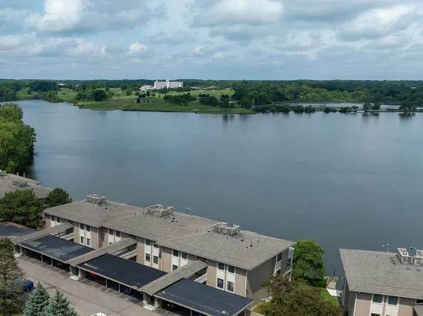 873 Cliffs Dr APT 105, Ypsilanti, MI 48198