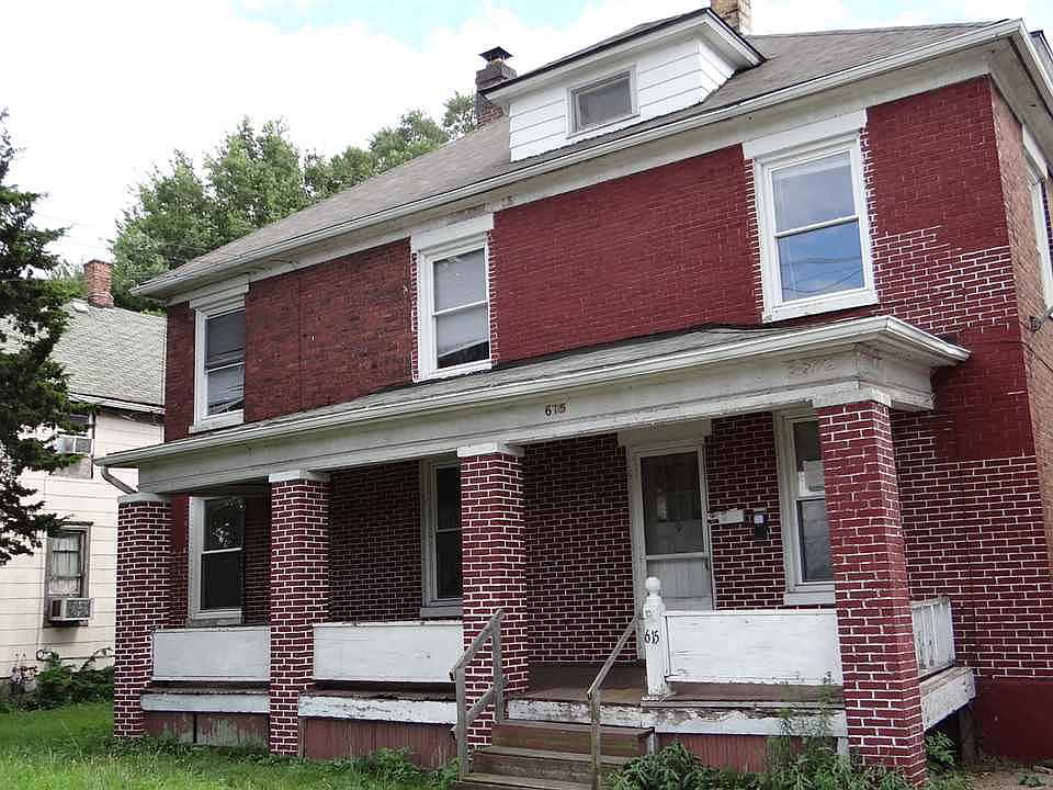 1st image of 615 15th Ave