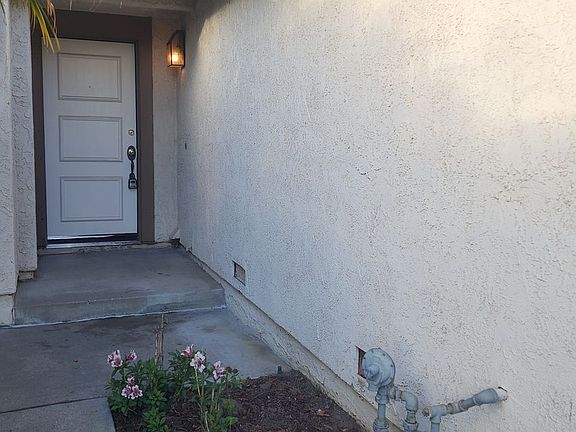 2nd image of 323 Blackfoot Ln