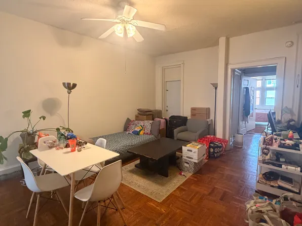 2021 Walnut St APT 7, Philadelphia, PA 19103