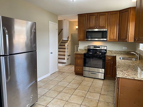 5th image of 4658 W 101st St
