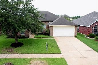 1st image of 814 E Hampton Dr