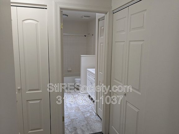 3rd image of 2707 Russell Blvd #B