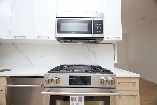 Rented by Nooklyn NYC LLC | media 62