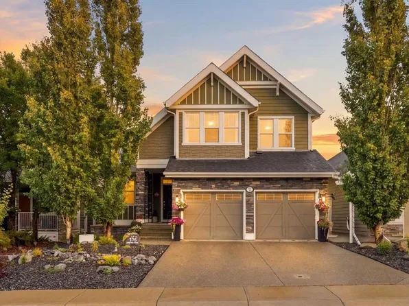176 W Ridge View Close, Cochrane, AB T4C 0J2