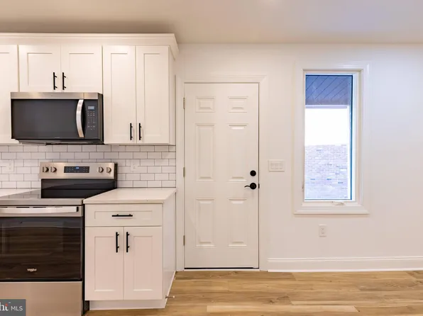 28 S Main St, Pennington, NJ 08534