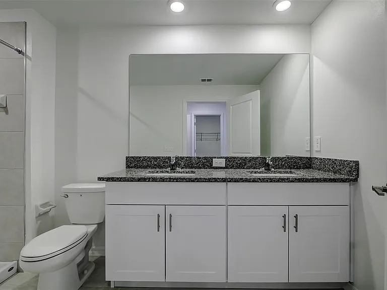 8240 Corner Pine Way — Photo 18