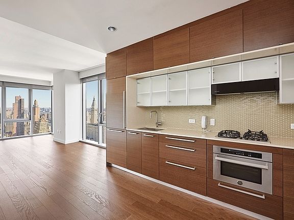4th image of 100 W 31st St APT 29K