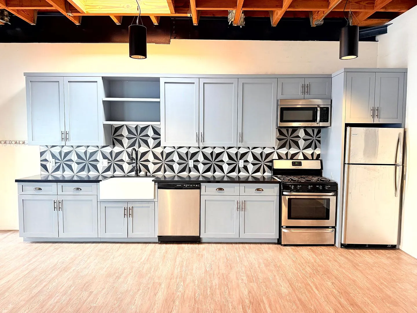 2311 Pasadena Avenue — Photo 4
