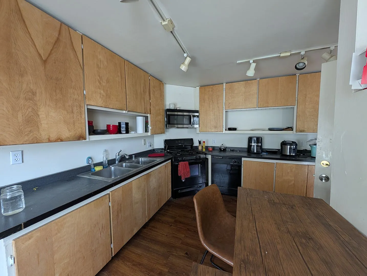 3244 Gallas Duplex — Photo 2
