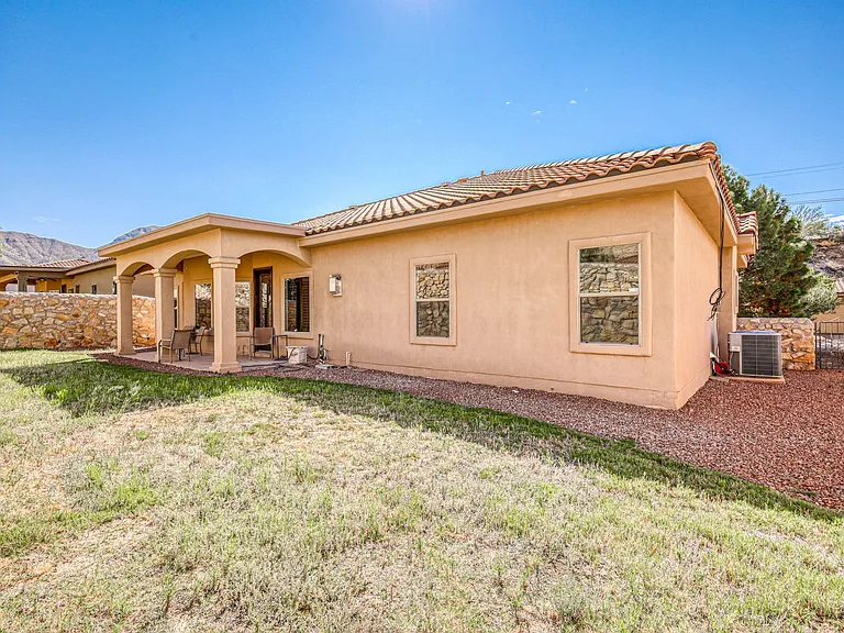 6459 Snowheights Ct — Photo 20