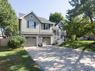 617 Laredo Ct, Raymore, MO 64083