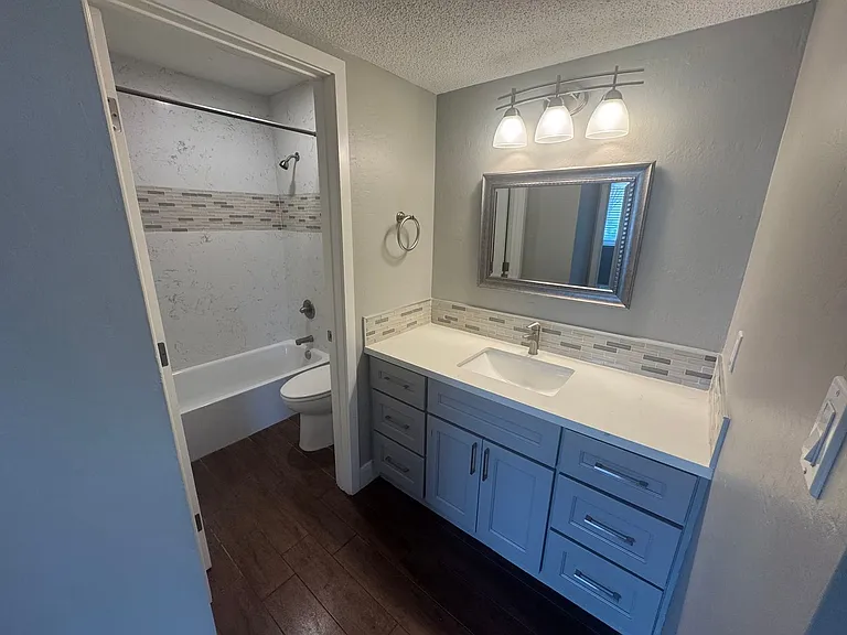 5619 42nd Street — Photo 19