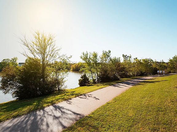 3rd image of 842 Silo Park Dr