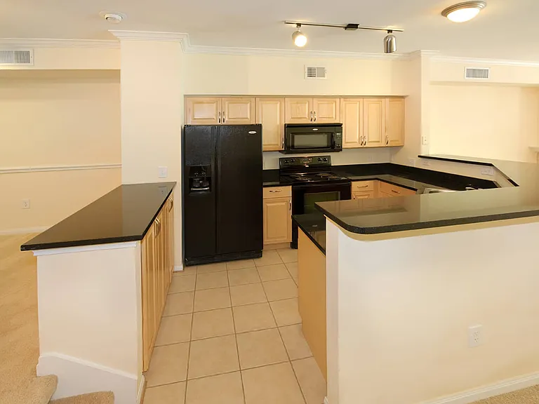 The Carriage Homes at Wyndham — Photo 16