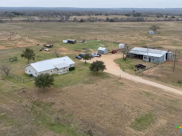 3232 Woodrow Center Rd, Kingsbury, TX 78638