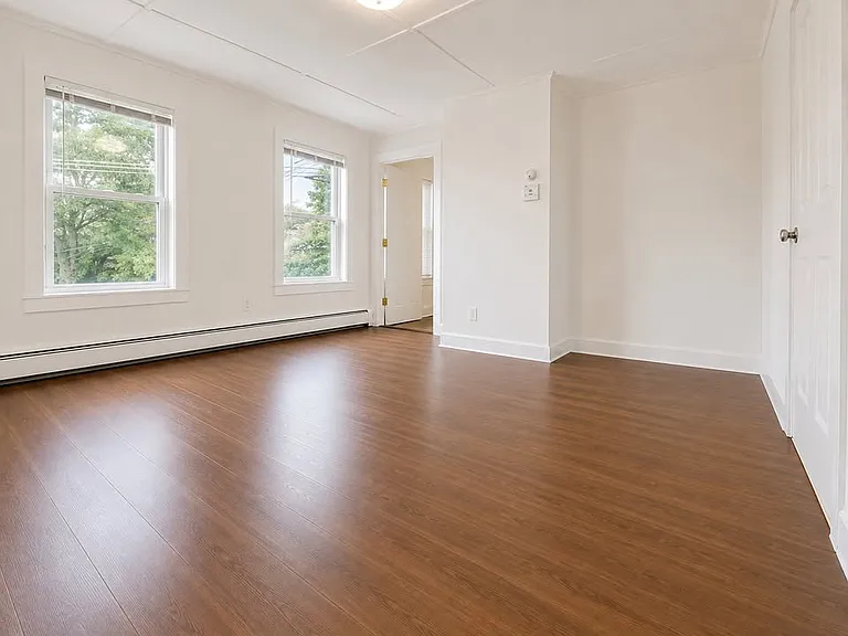 133 Chestnut St #6 — Photo 1