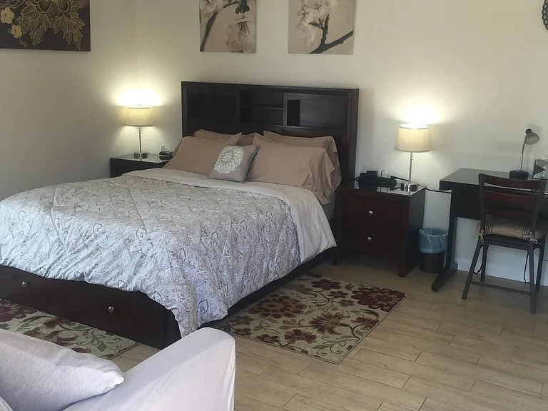 2313 Montrose Ave #6 — Photo 9