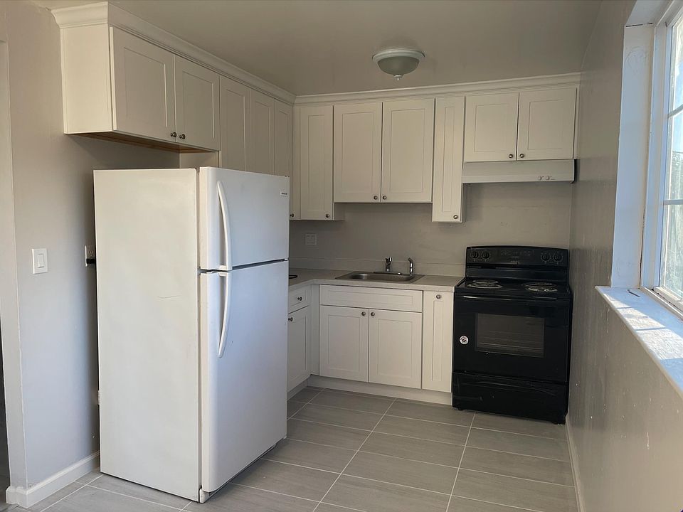 1st image of 1339 Carnelian Dr APT 4