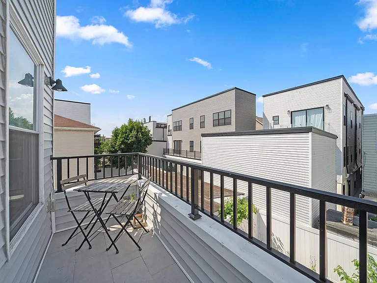 146 Congress St — Photo 18