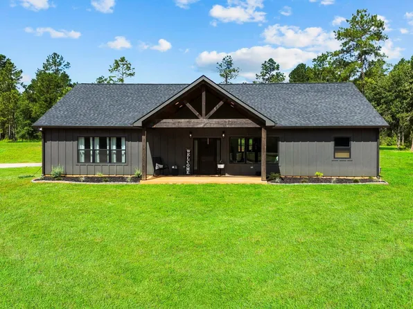 769 Lost Lake Trl, Livingston, TX 77351