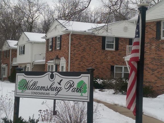 3rd image of 4958 W Colonial Ct Unit 27