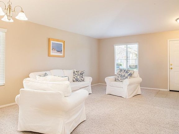 5th image of 2443 N Juleston Dr