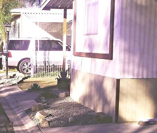 3rd image of 1400 E Menlo Ave Space 82