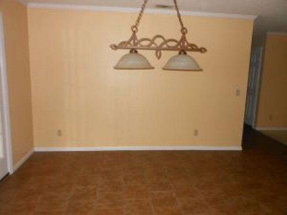 3rd image of 714 Christy St
