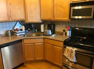 1711 W Nelson St #2, Chicago, IL 60657