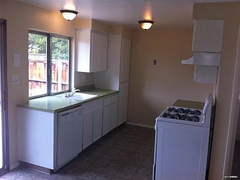 2nd image of 987 Crestwood Dr