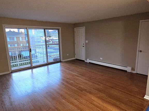 2nd image of 9517 S Tripp Ave #3S