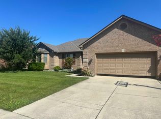 21385 Vesper Dr, Macomb, MI 48044