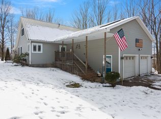 25 Ironwood Rd, Saint Albans, VT 05478