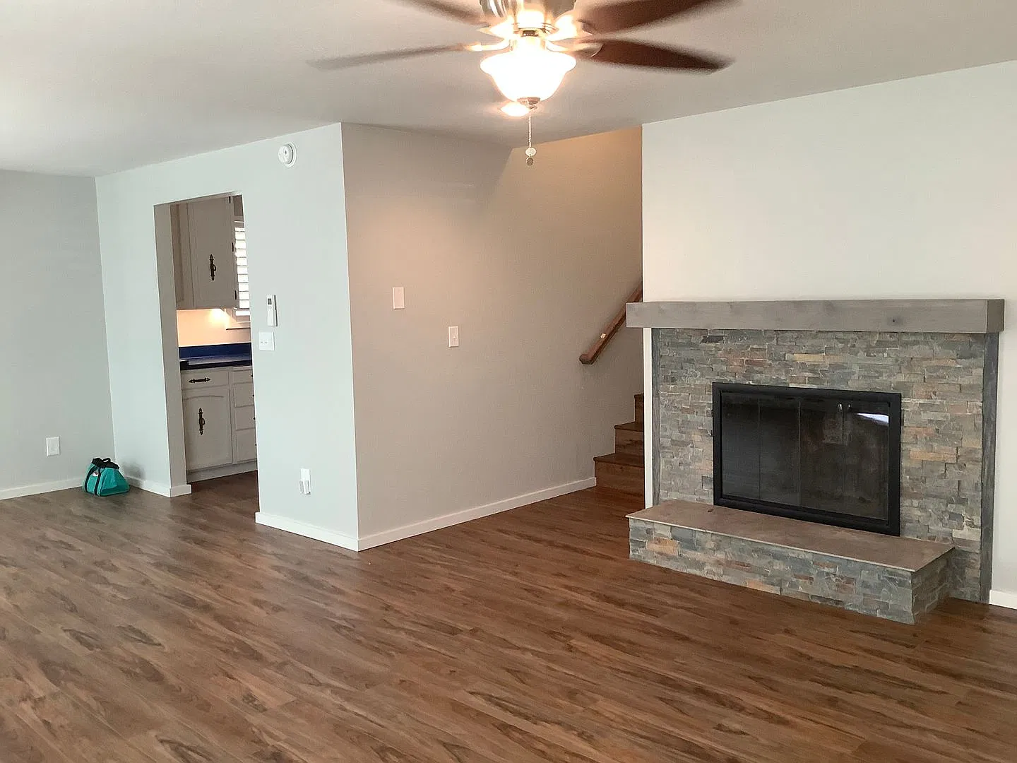 373 Iowa St — Photo 2