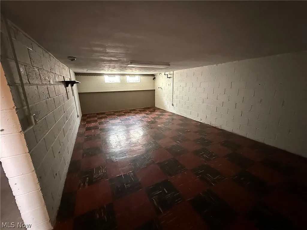 3 bed, 2.0 bath, 1823 sqft, $2,000 — Photo 3
