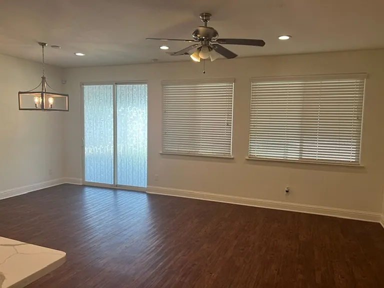 947 Timothy Ave — Photo 3