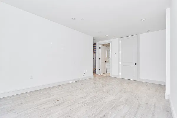 Rented by REAL New York | media 5