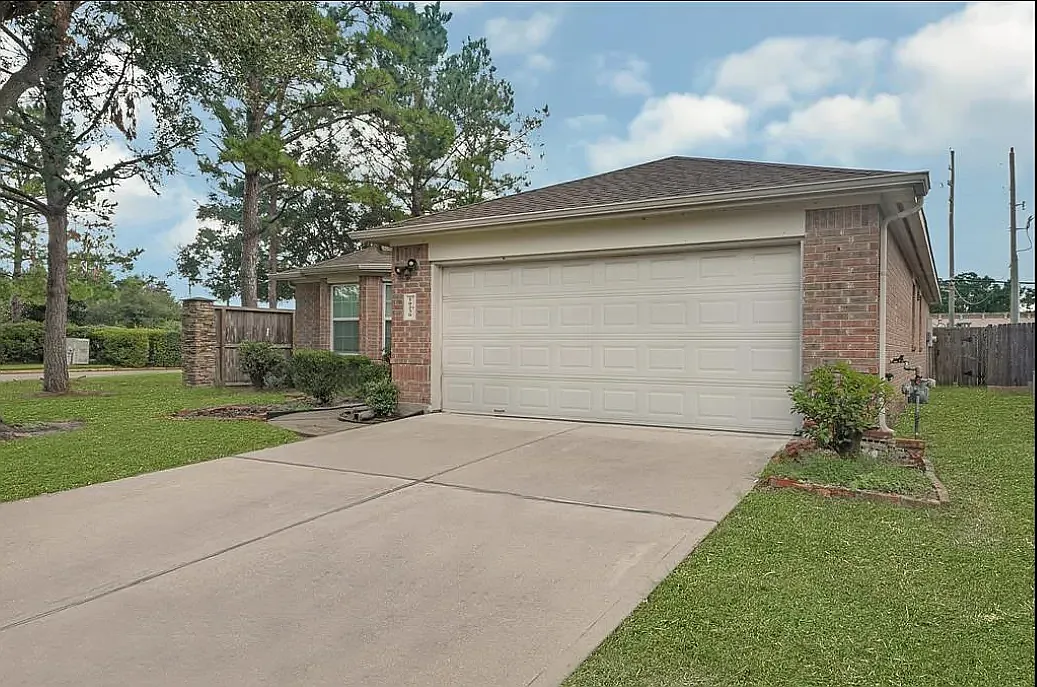 3 bed, 1864 sqft, $2,150 — Photo 2